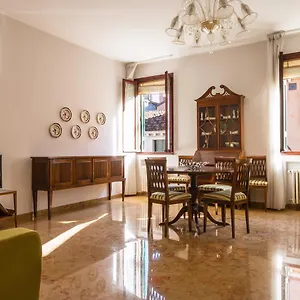  Apartamento Rialto Bridge Big With Lift By Lionhost